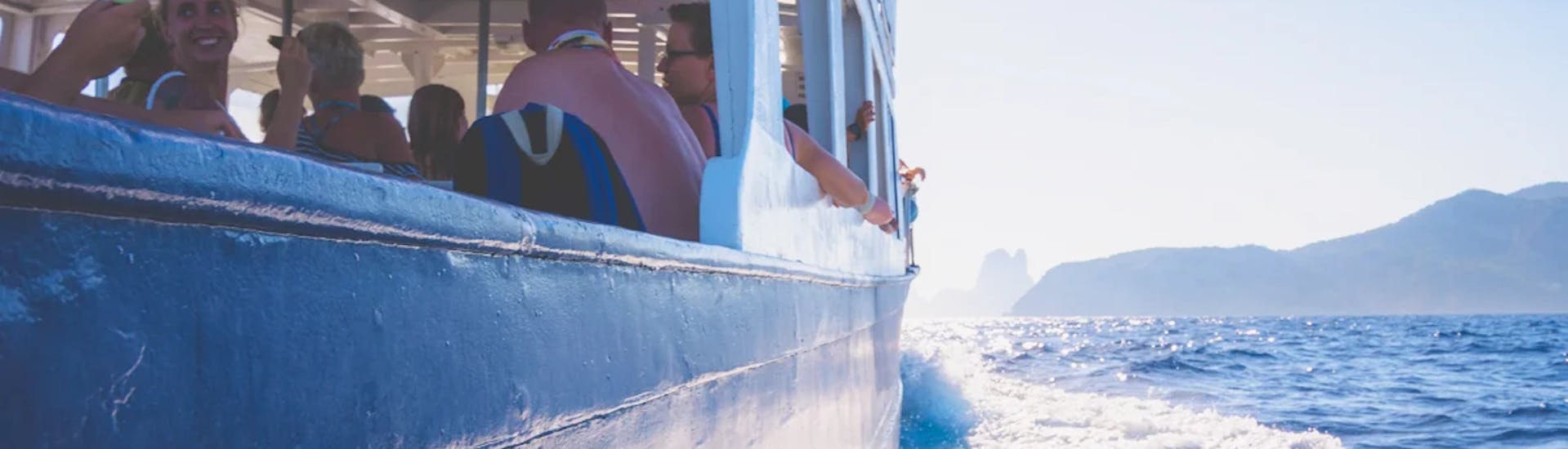 Balade en bateau La Savina (Formentera) - Platja d'en Bossa  & Visites touristiques.