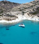 The coast of Milos on the sailing trip around Milos to Kleftiko with lunch & snorkeling with Odysseus A Cruises Milos.