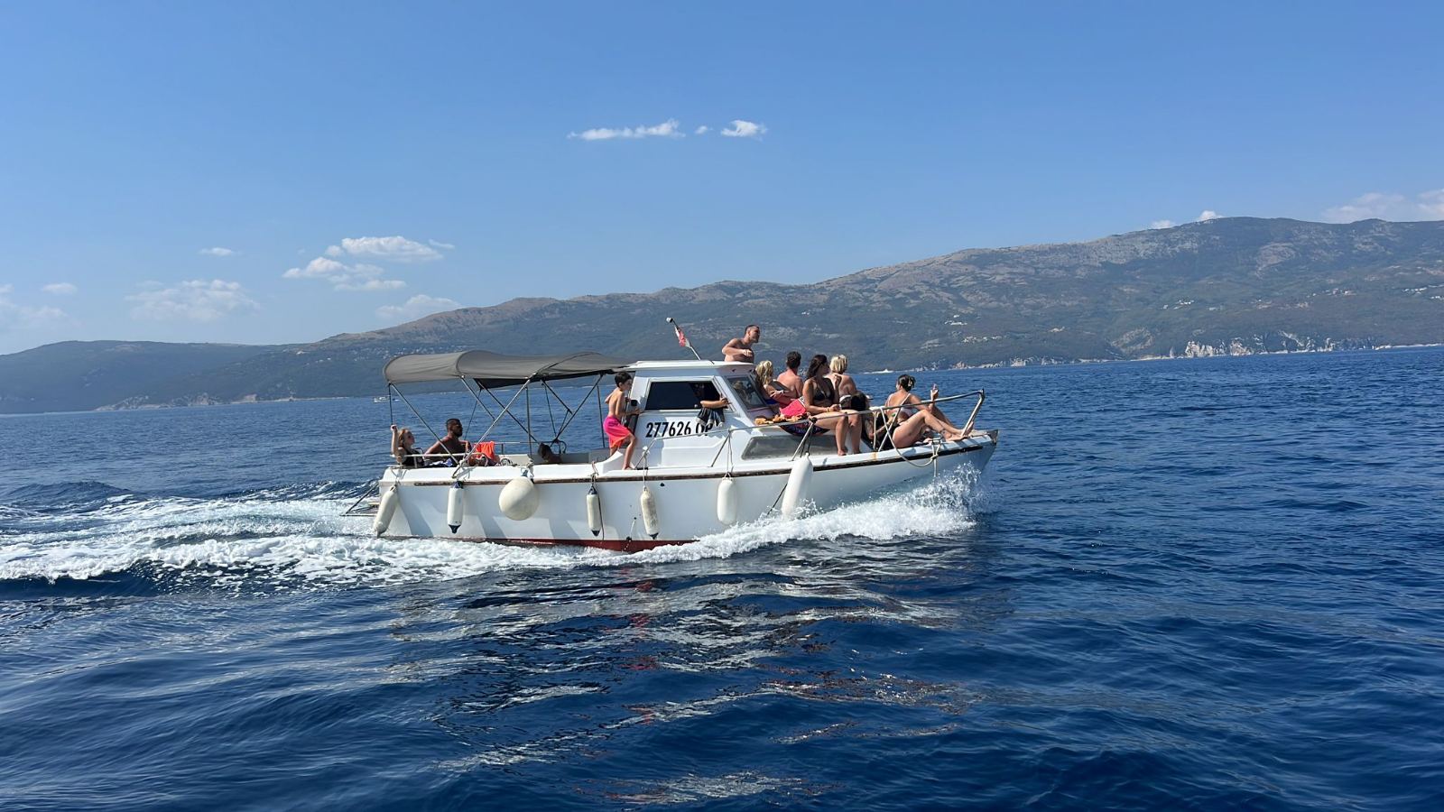 Excursion en bateau à Beli avec Arrêts baignade avec ML Aquatics Rijeka Tours.