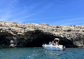 Some participants explore the coast of Salento thanks to the boat rental in Santa Maria di Leuca (up to 8 people) with Nautica Marilor Leuca.