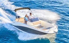 Alfa Nautica Valencia rental boat with licence needed and for up to 7 people in the Mediterranean Sea navigating with Alfa Náutica Valencia.