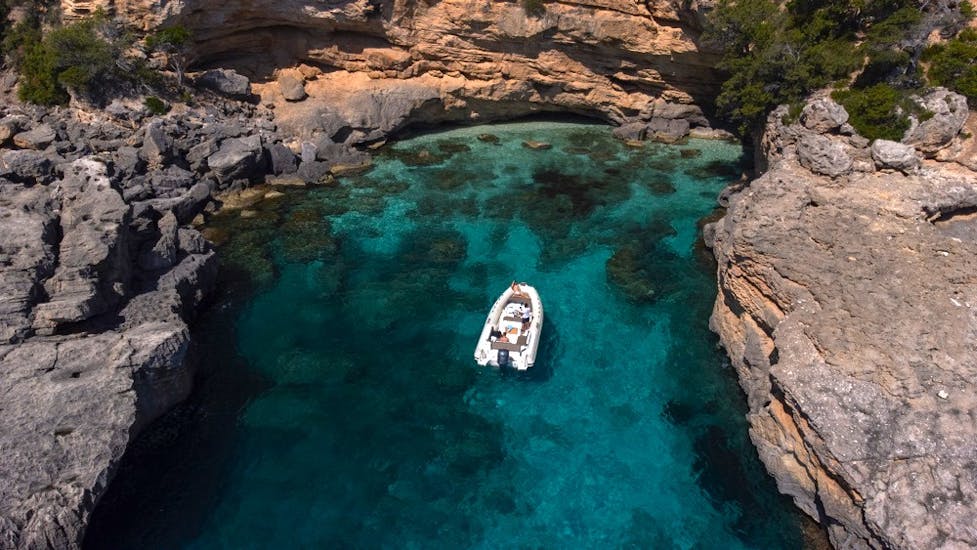 RIB Boat Rental in Cala Gonone (up to 5 people).
