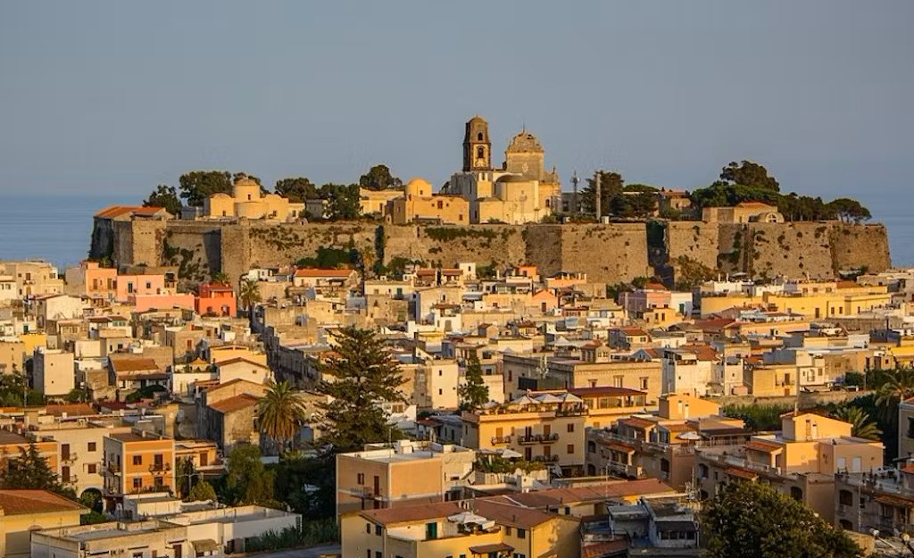 The Lipari Castle that you can visit during the Boat Trip from Salina to Lipari and Vulcano with a Swimming Stop with Clarissa Viaggi Aeolian Islands.