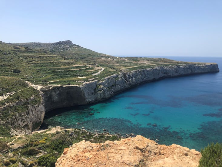 Uitzicht op de boot tijdens de boottocht naar Comino en Blue Lagoon met zwem- en snorkelstop met Supreme Travel Malta.