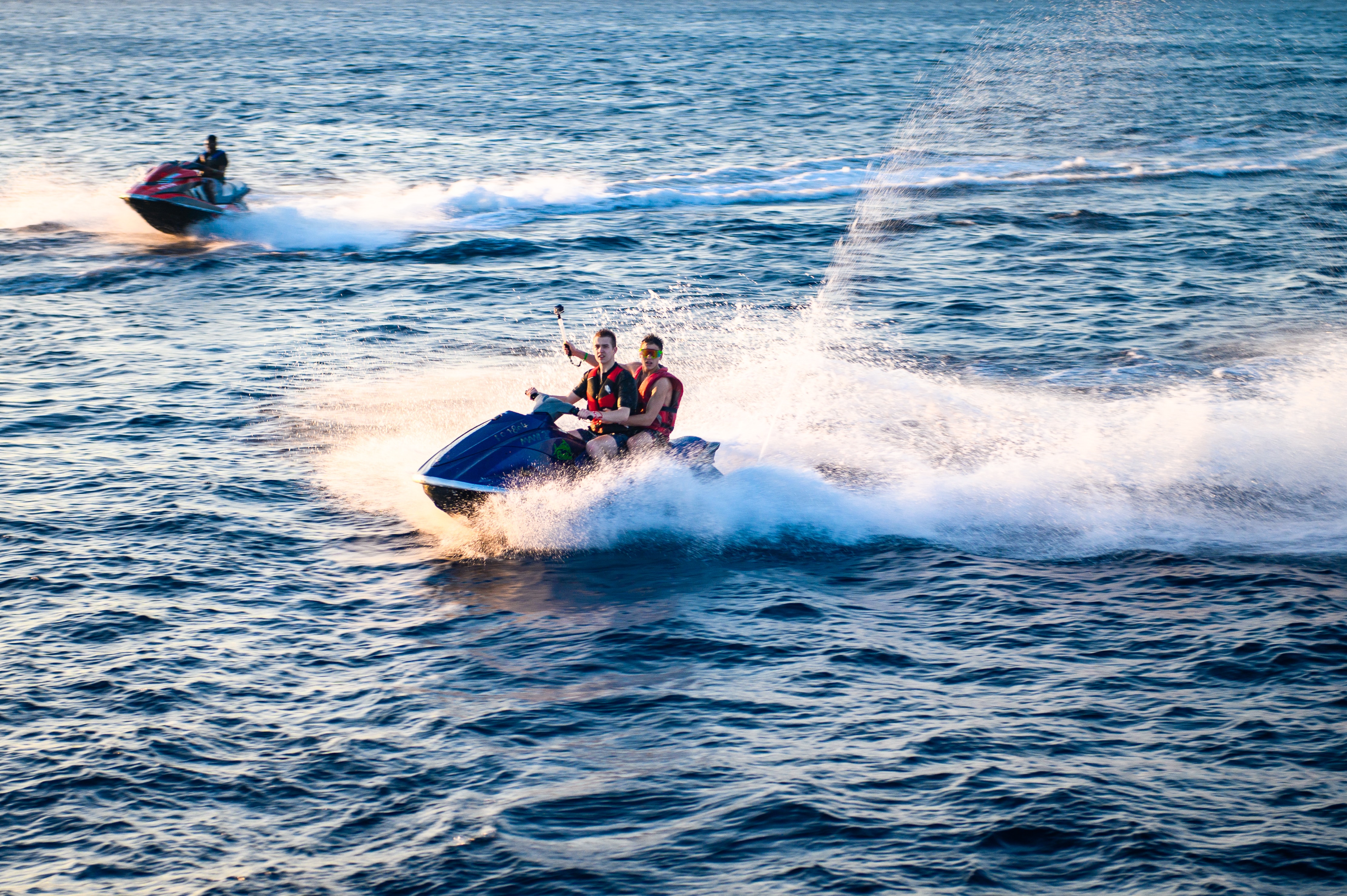 Jetskiën in Tarragona - Cala de la Mora met See the Sea Jetski Tarragona.