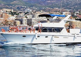 La barca usata per il Giro in yacht privato nella Costa del Sol con avvistamento delfini, drink e snack con Chamuel Luxury Cruises Fuengirola.