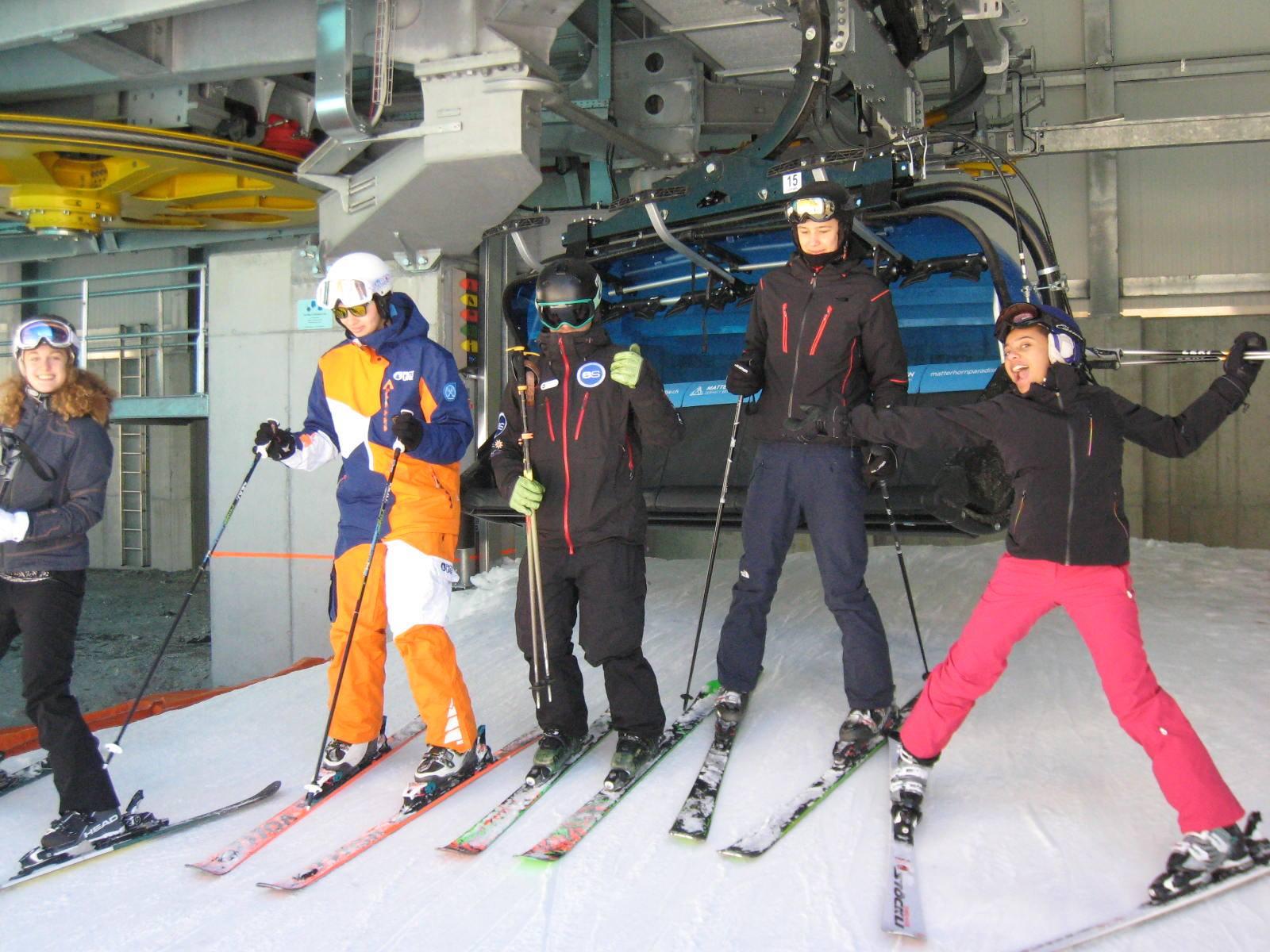Teen Ski Lessons "Freeski" (11-17 y.) for Advanced Skiers from Ski School European Snowsport Zermatt.
