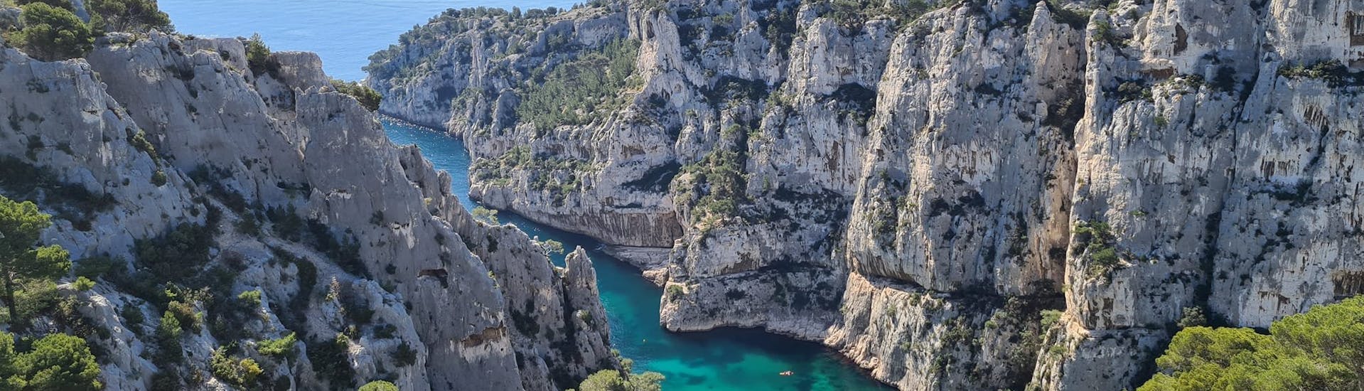 The beautiful calanque with its turquoise waters during the boat Trip to 7 Calanques of Cassis and Marseille from Bandol.