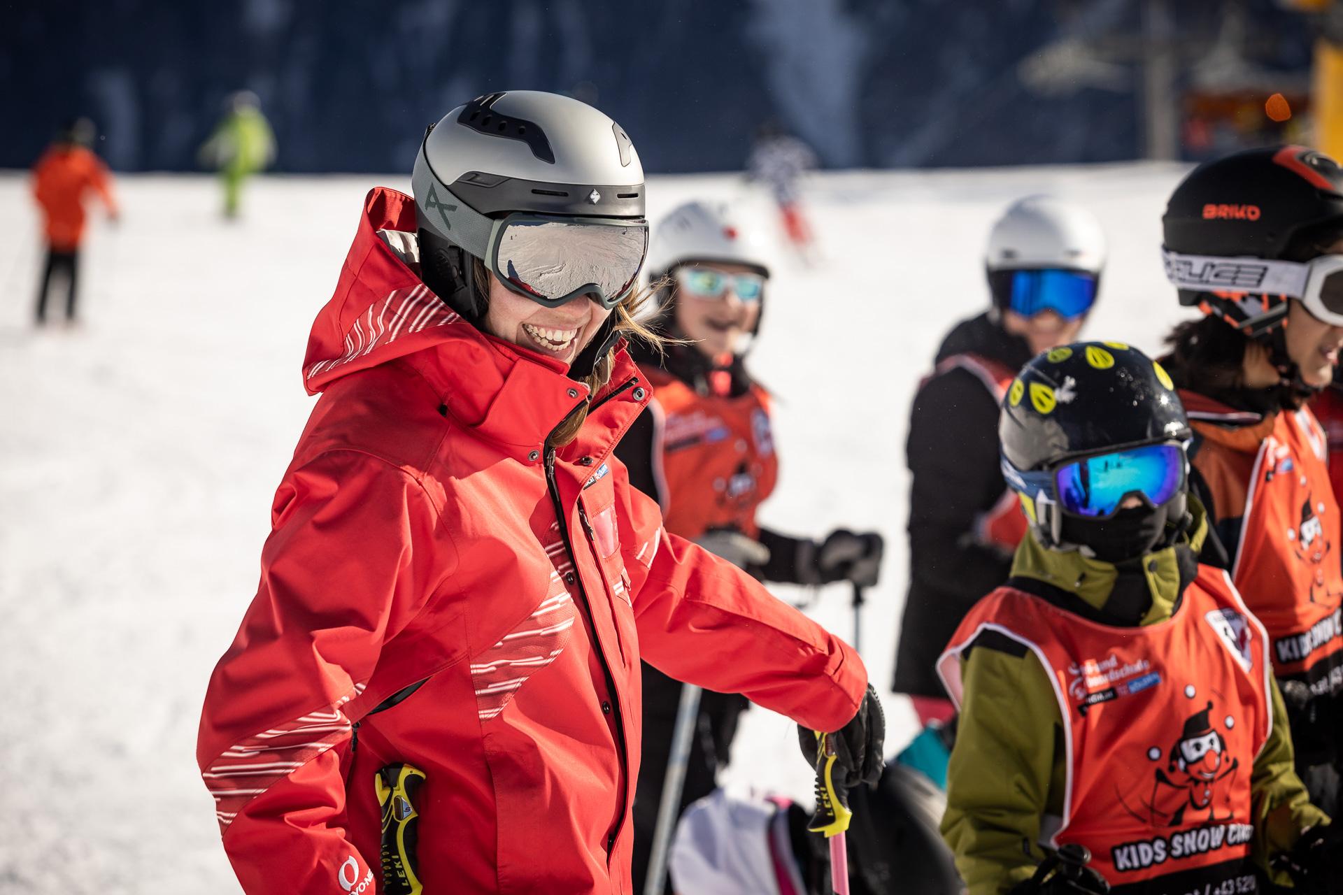 Kids Ski Lessons (9-15 y.) for First Timers incl. Ski Hire Package from Ski School Vacancia Sölden.