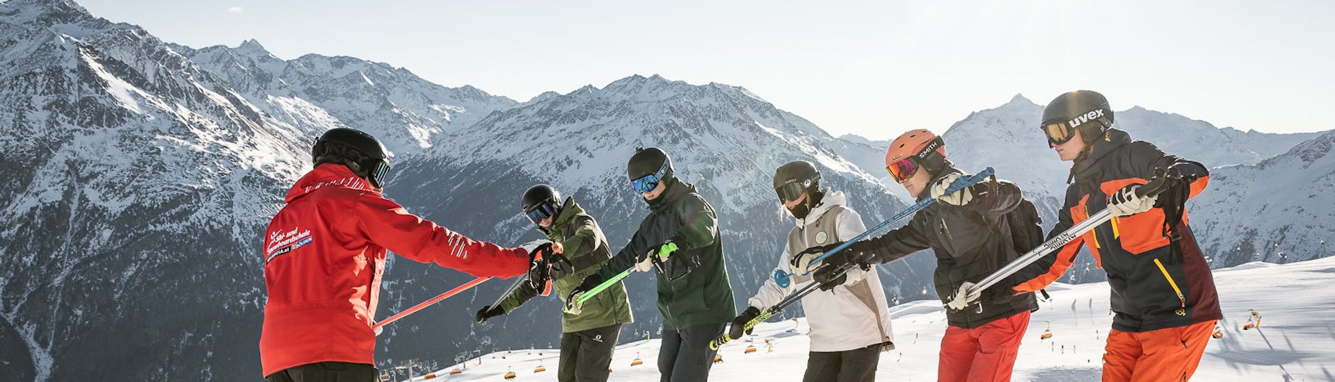 Clases de esquí para adultos (a partir de 16 años) para todos los niveles.