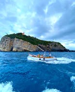 La barca che userete durante la Gita in barca privata da Monterosso con sosta a Vernazza o Manarola e snorkeling con Maestrale Boat Tour Cinque Terre.