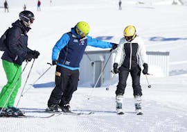 Adult Ski beginners doing adult Ski Lessons for Advanced from Skischule Neustift Olympia.