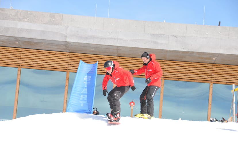 Privélessen snowboarden voor gezinnen met gevorderde skiërs met Ski- & Snowboardschule Innsbruck.