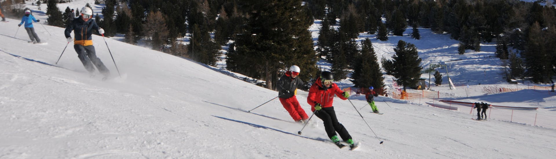Lezioni private di sci per adulti per tutti i livelli con Ski- & Snowboardschule Innsbruck.