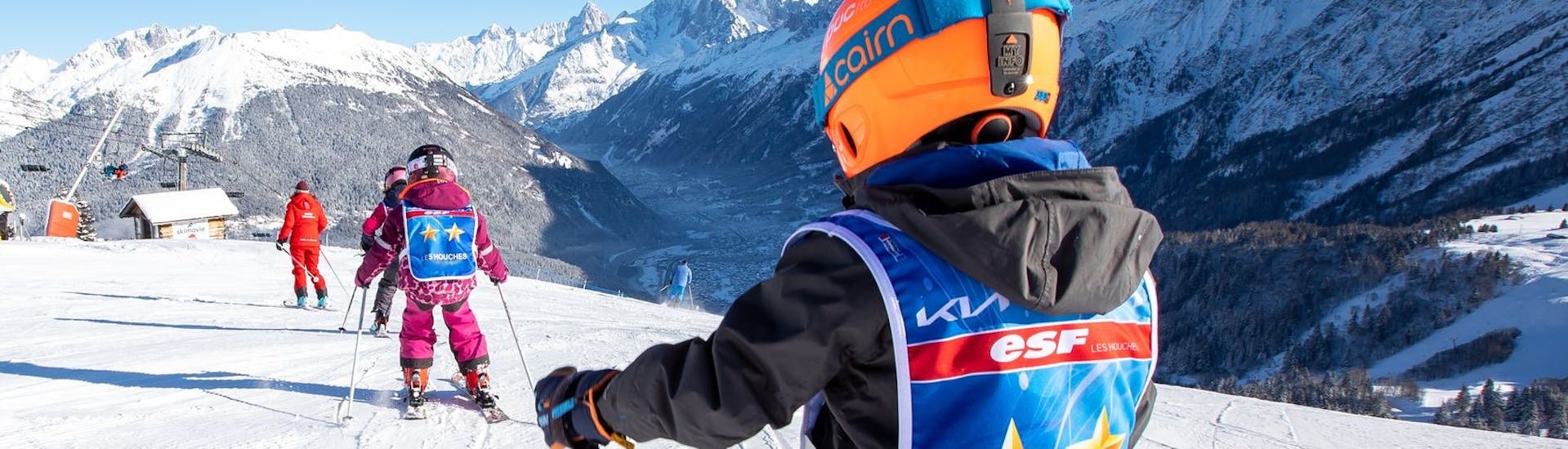 Kids enjoy their Kids Ski Lessons (6-12 y.) of All Levels with ESF les Houches.