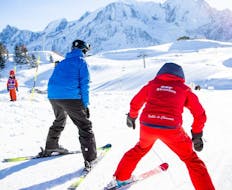 An adult learning how to ski during Adult Ski Lessons (from 13 y.) of All Levels from ESF Les Houches.