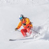A skier enjoying a descent during his Private Ski Lessons for Adults of All Levels from Skischool Hochharz.
