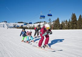 Cours de ski Enfants dès 5 ans pour Débutants avec Ski School Snowacademy Saalbach.