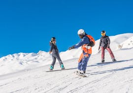 Des personnes font un Cours particulier de snowboard pour Enfants (dès 4 ans) & Adultes avec Evolution 2 Saint-Gervais.