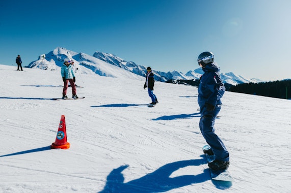 Snowboarding Lessons for Kids (from 8 y.) for First Timers