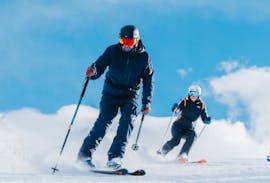 Un enfant fait un Cours particulier de ski Enfants & Ados (dès 4 ans) avec Evolution 2 Megève.