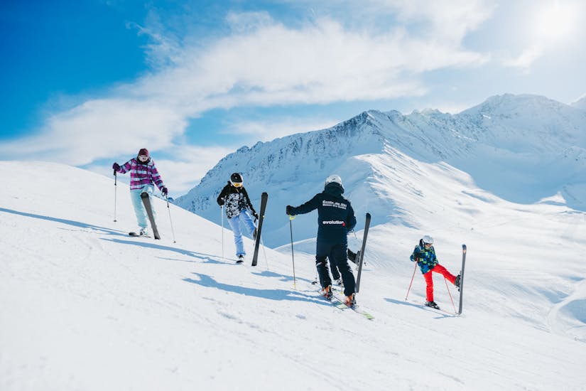 A group of adults during Private Ski Lessons for Adults with Evolution 2 Megève.