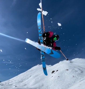 Private Freestyle Skiing Lessons