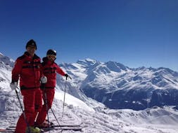 Clases de esquí para adolescentes (14-18 años) para esquiadores avanzados con Escuela suiza de esquí Verbier.
