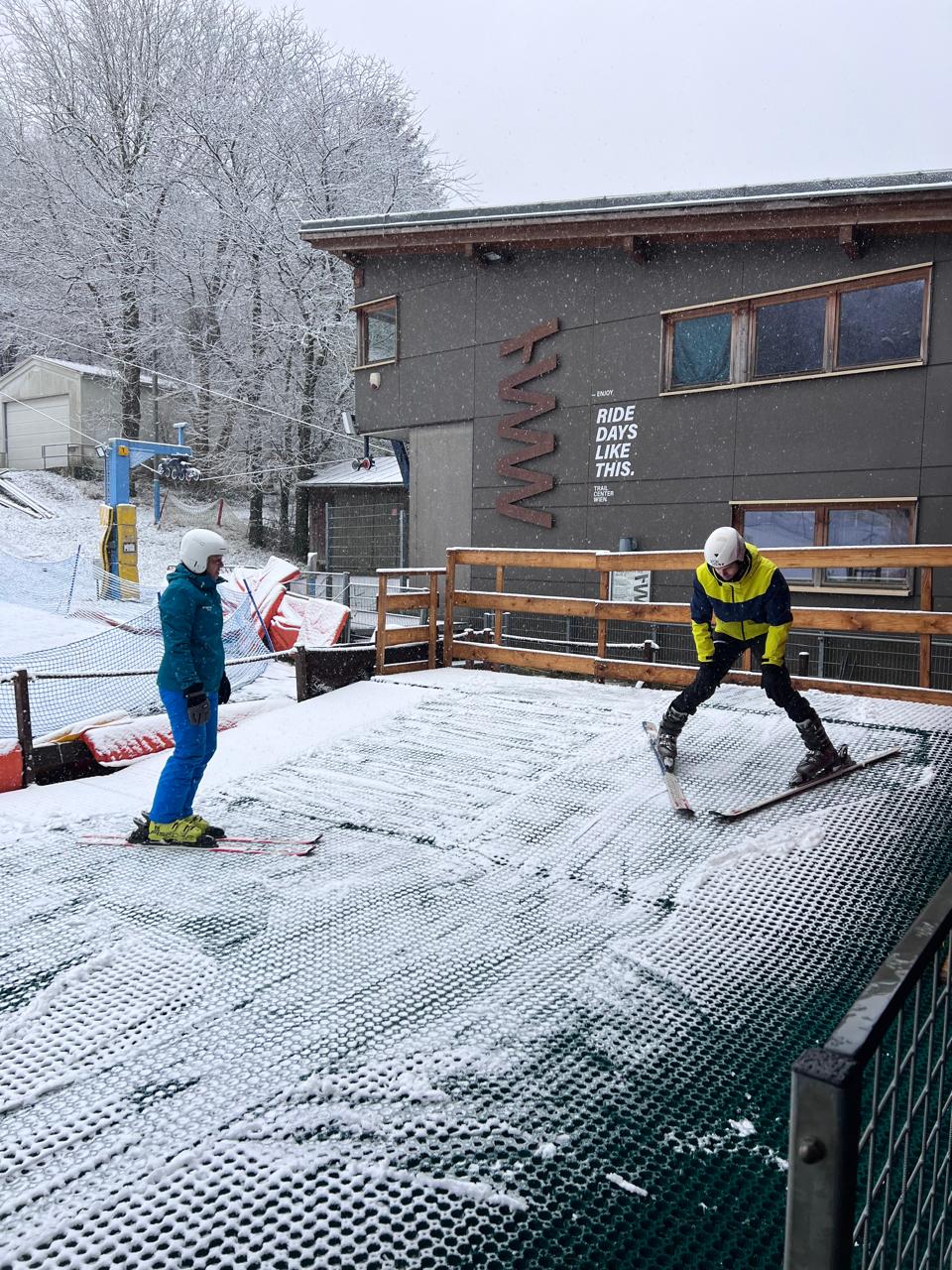 Privé skilessen voor kinderen vanaf 3 jaar - beginners met Skischool Hohe-Wand-Wiese.