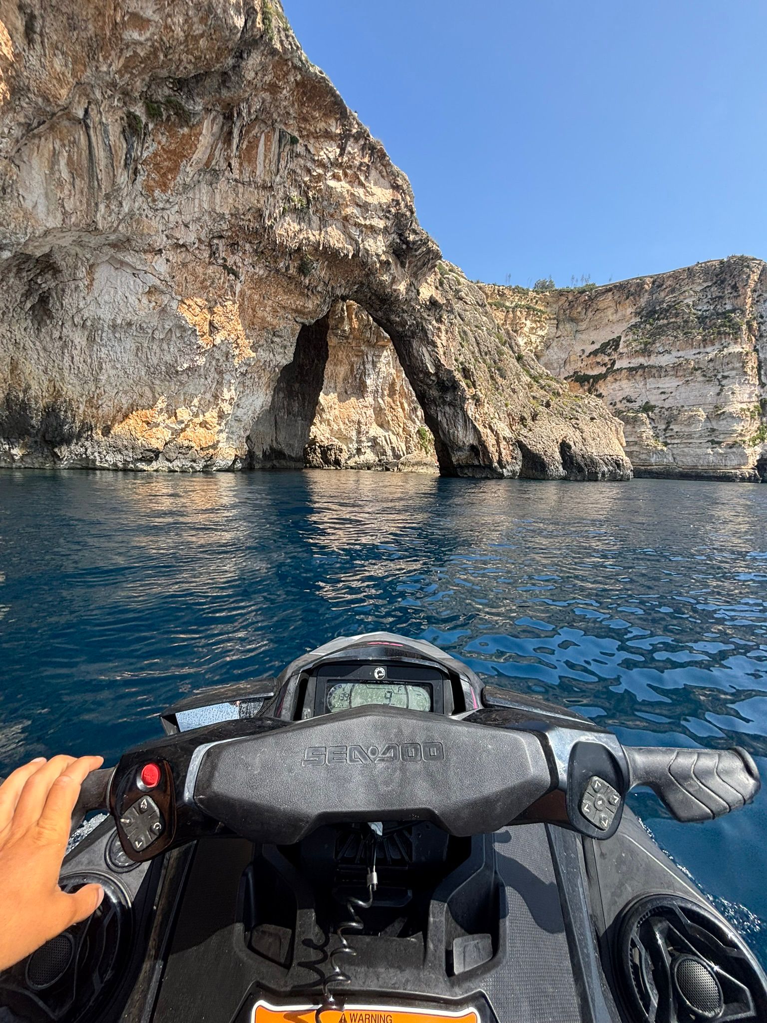 Jet ski à Marsaskala avec SIPS Watersports Malte.