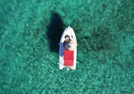 Paseo en barco privado a Brač  & baño en el mar con Trogir Travel.