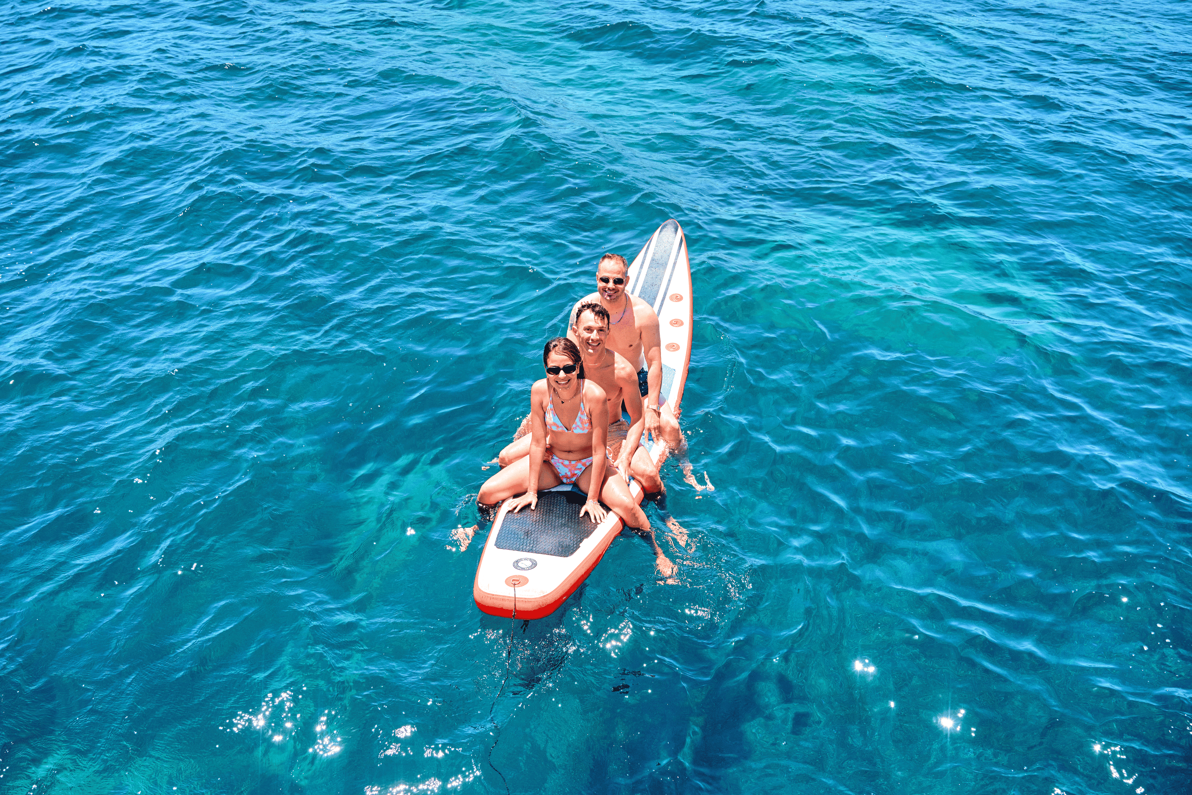 Paseo en catamarán de Kolymvari a Antiguo Puerto Veneciano de Chania  & baño en el mar.