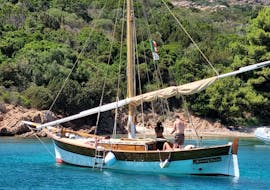 Paseo en barco de Porto San Paolo a Cavallo Island  & baño en el mar con Sailing San Paolo.