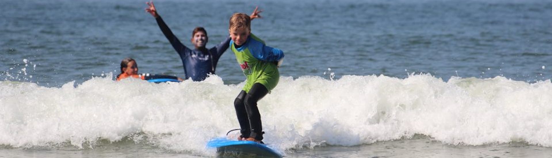 Privé surflessen in Matosinhos Beach vanaf 10 jaar.