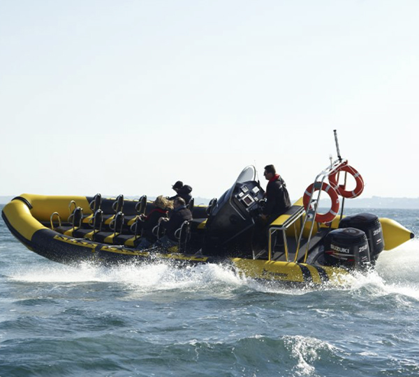 Paseo en barco a Saint-Jean-Cap-Ferrat con visita guiada con Glisse Evasion Côte d'Azur.