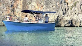Bootverhuur in Marina di Andrano (tot 9 personen) - Santa Maria di Leuca, Grotta Palombara & Grotta Zinzulusa met Poseidone Boat rental & Boat tours Salento.