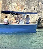 Location de bateau à Marina di Andrano (jusqu'à 9 pers.) - Santa Maria di Leuca, Grotta Palombara & Grotta Zinzulusa avec Poseidone Boat rental & Boat tours Salento.