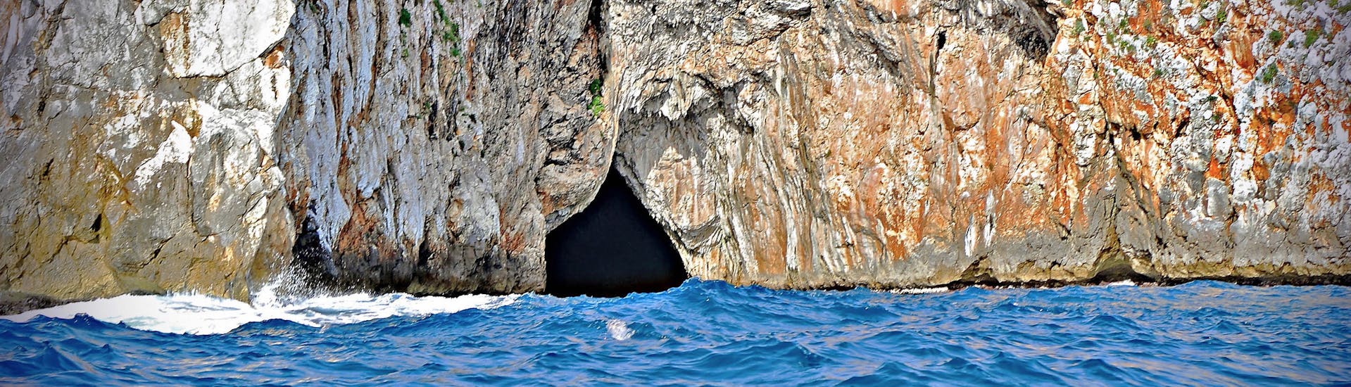 Giro in Barca Privato alle Grotte del Salento da Andrano Marina.