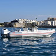 Paseo en barco a Baia dei Turchi con baño en el mar con Salento Gite in Barca.