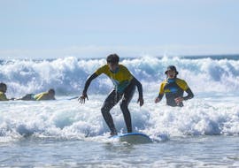 Privater Surfkurs in Costa da Caparica (ab 6 J.) für alle Levels mit Portugal Surf School Costa da Caparica.