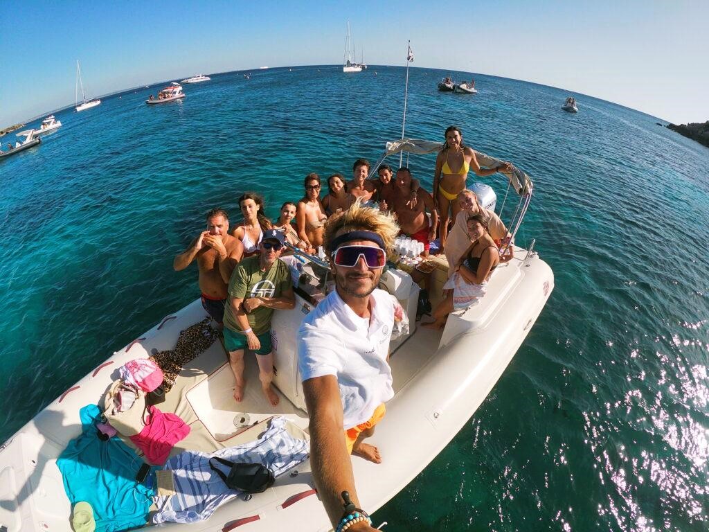 Balade privée en bateau Marsala - Cala Rossa  & Baignade avec Egadi Boat.