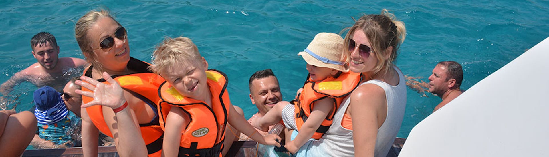 All-inclusive Boat Trip to Riccos Bay from Paphos with Pick-up and BBQ.