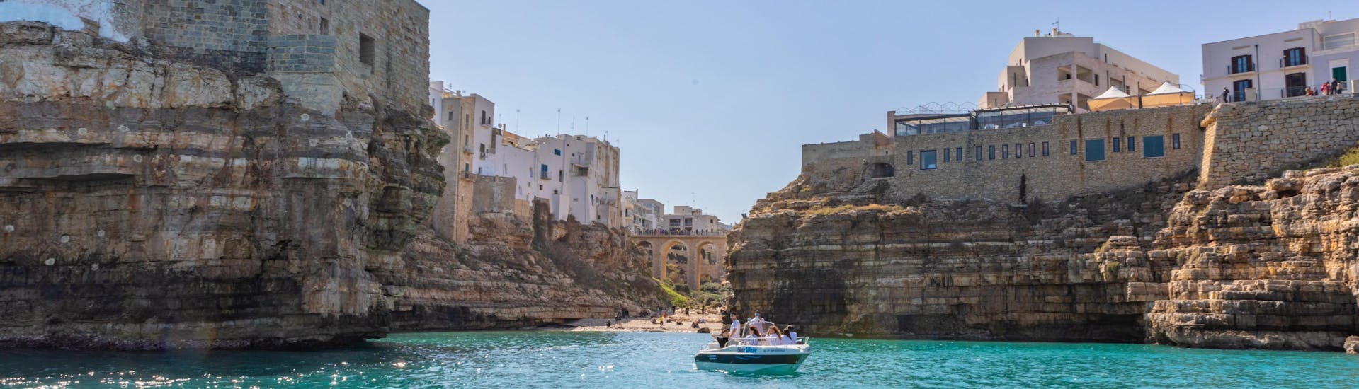 Private Boat Trip from Monopoli to the caves of Polignano a Mare with Apéritif from Blue Wave Polignano.