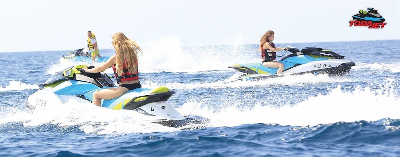 Group of girls enjoying their Jet Ski Safari with Todajet
