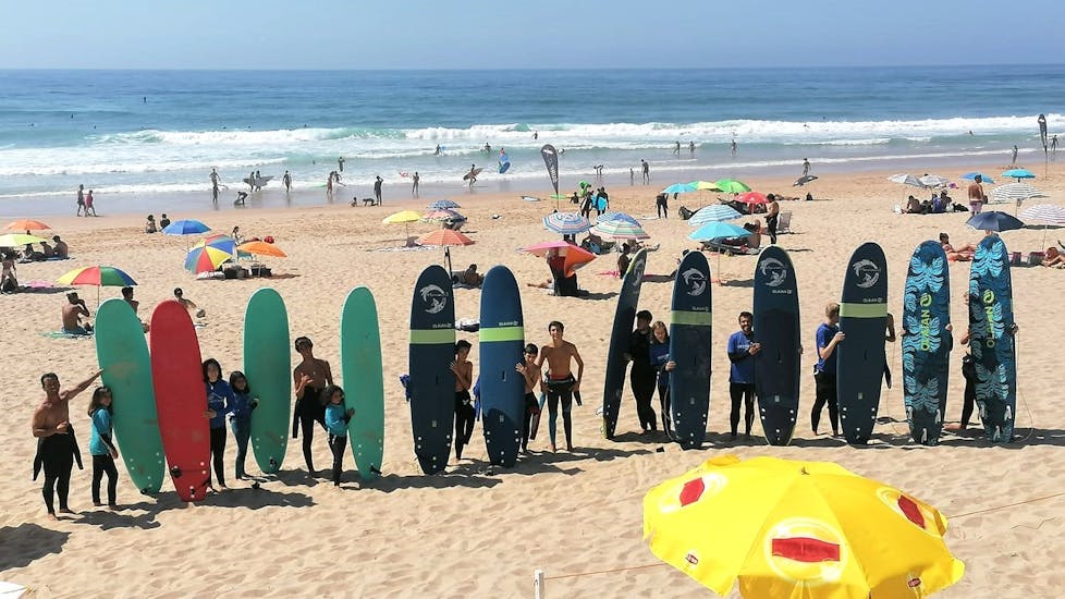 Surfkurs in Sintra (ab 8 J.) für alle Levels.