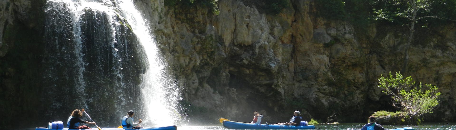 Leichte Kayak & Kanu-Tour in Castelbouc - Tarn River.