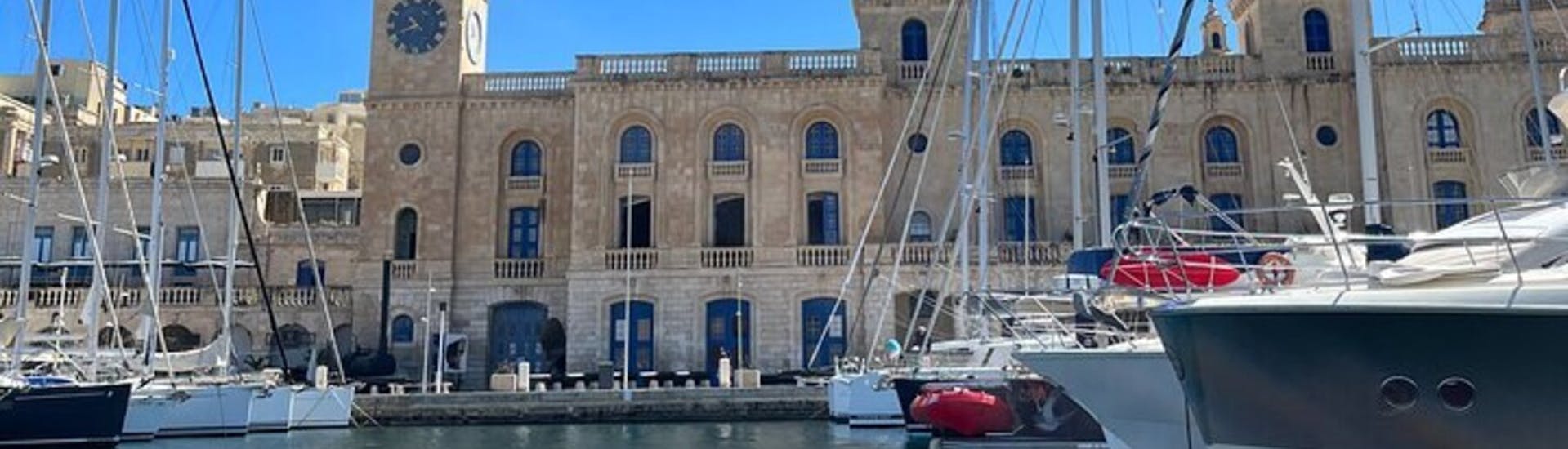 Gita privata in barca da Sliema a Marsamxett Harbour con bagno in mare e visita turistica.