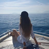 Gita in barca privata al tramonto da Palermo a Mondello con skipper con Sea Tour Palermo.