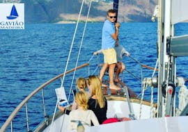Gita privata in barca a vela da Funchal a Calhau da Lapa  e bagno in mare con Gaviao Madeira.