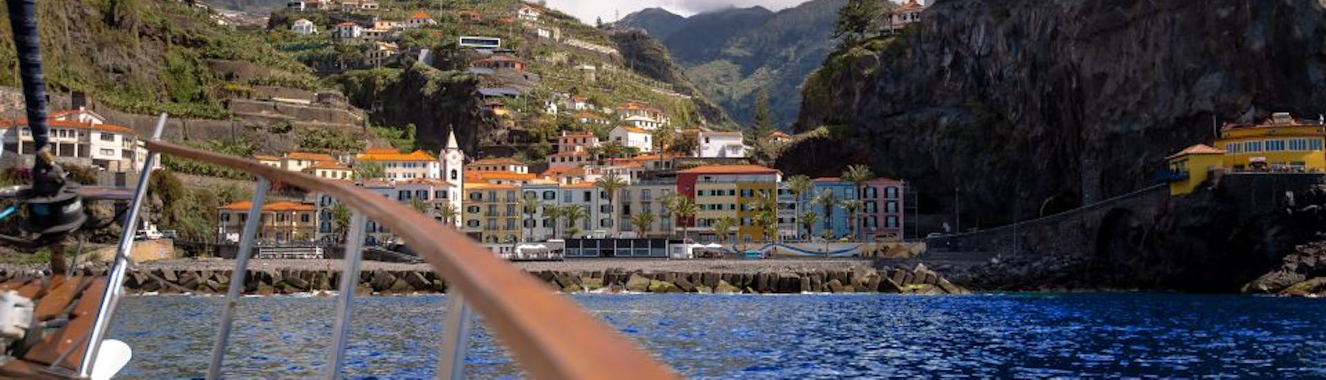 Full-Day Private Sail Boat Trip, with the boats of Gaviao Madeira, to the Bay of Ribeira Brava from Funchal.